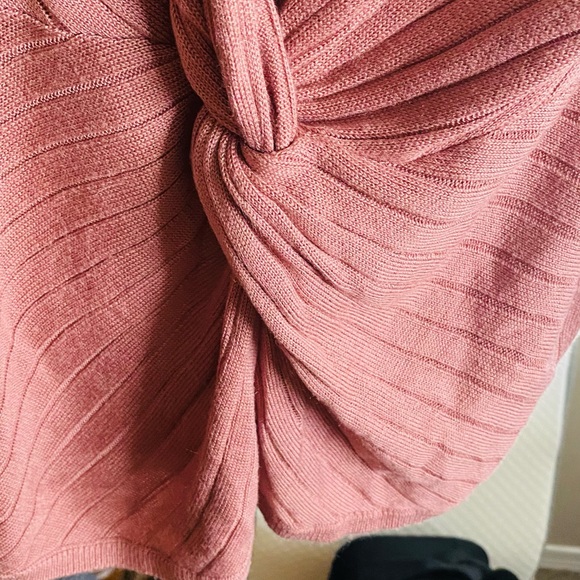 Cleo Woman’s Light Sweater Dusty Rose - Picture 2 of 3